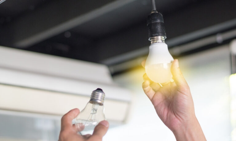 zasto sijalica treperi